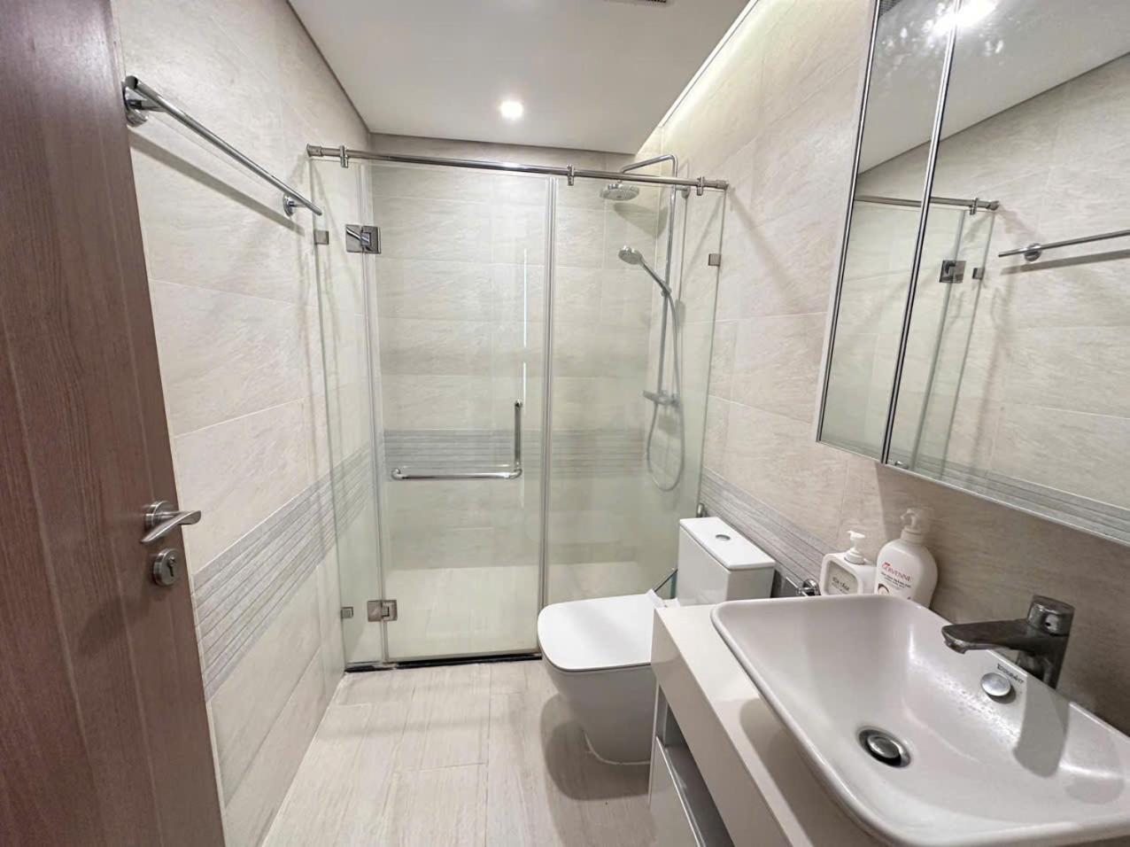Luxury Apartment In Vinhomes Metropolis Ханой Екстериор снимка