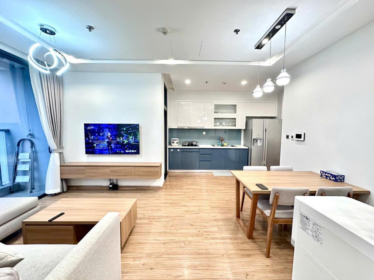 Luxury Apartment In Vinhomes Metropolis Ханой Екстериор снимка