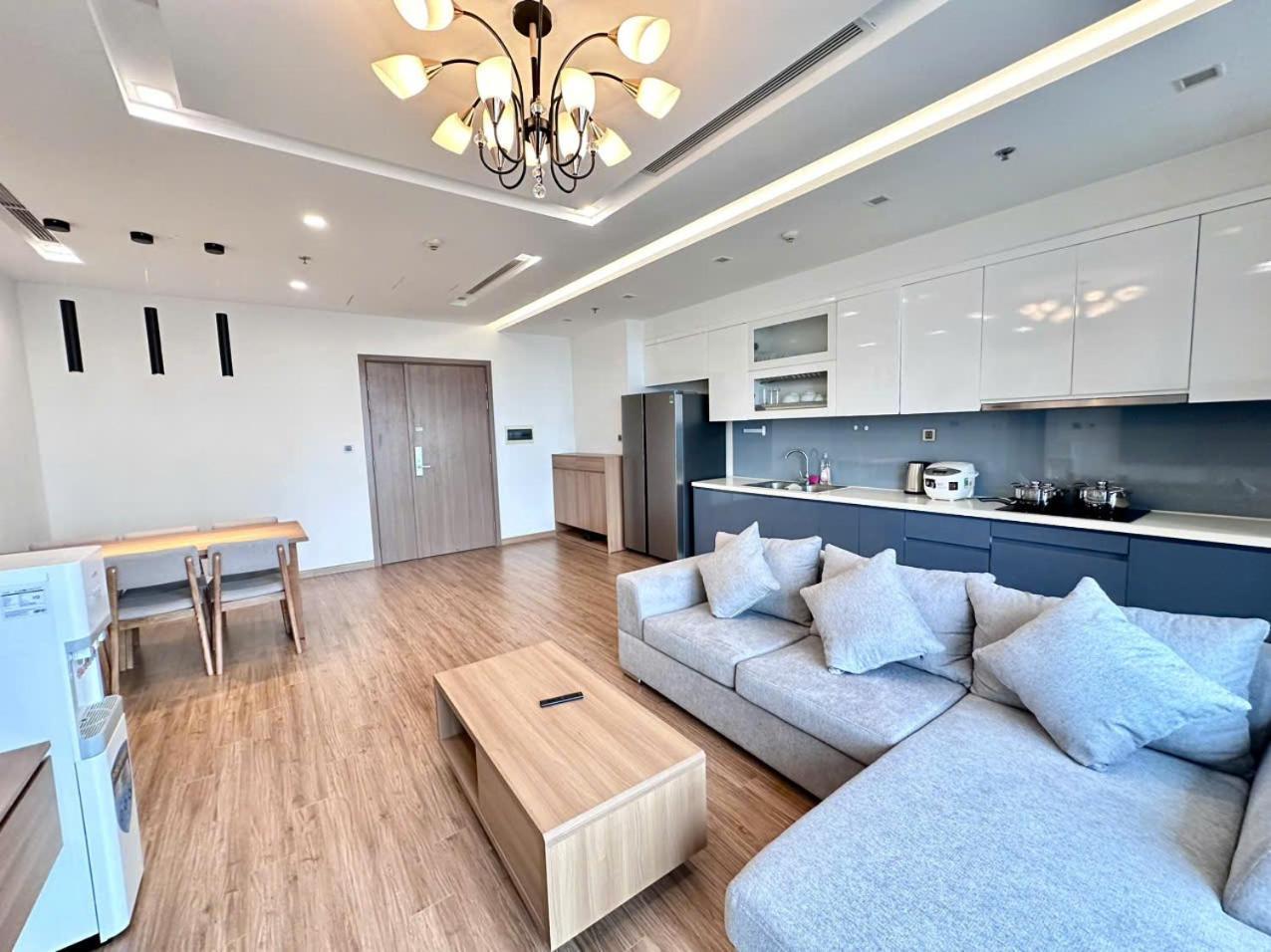 Luxury Apartment In Vinhomes Metropolis Ханой Екстериор снимка