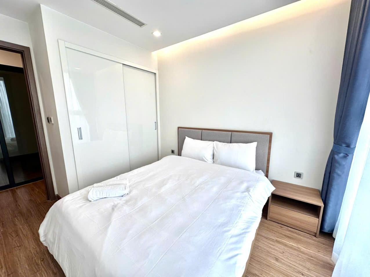 Luxury Apartment In Vinhomes Metropolis Ханой Екстериор снимка