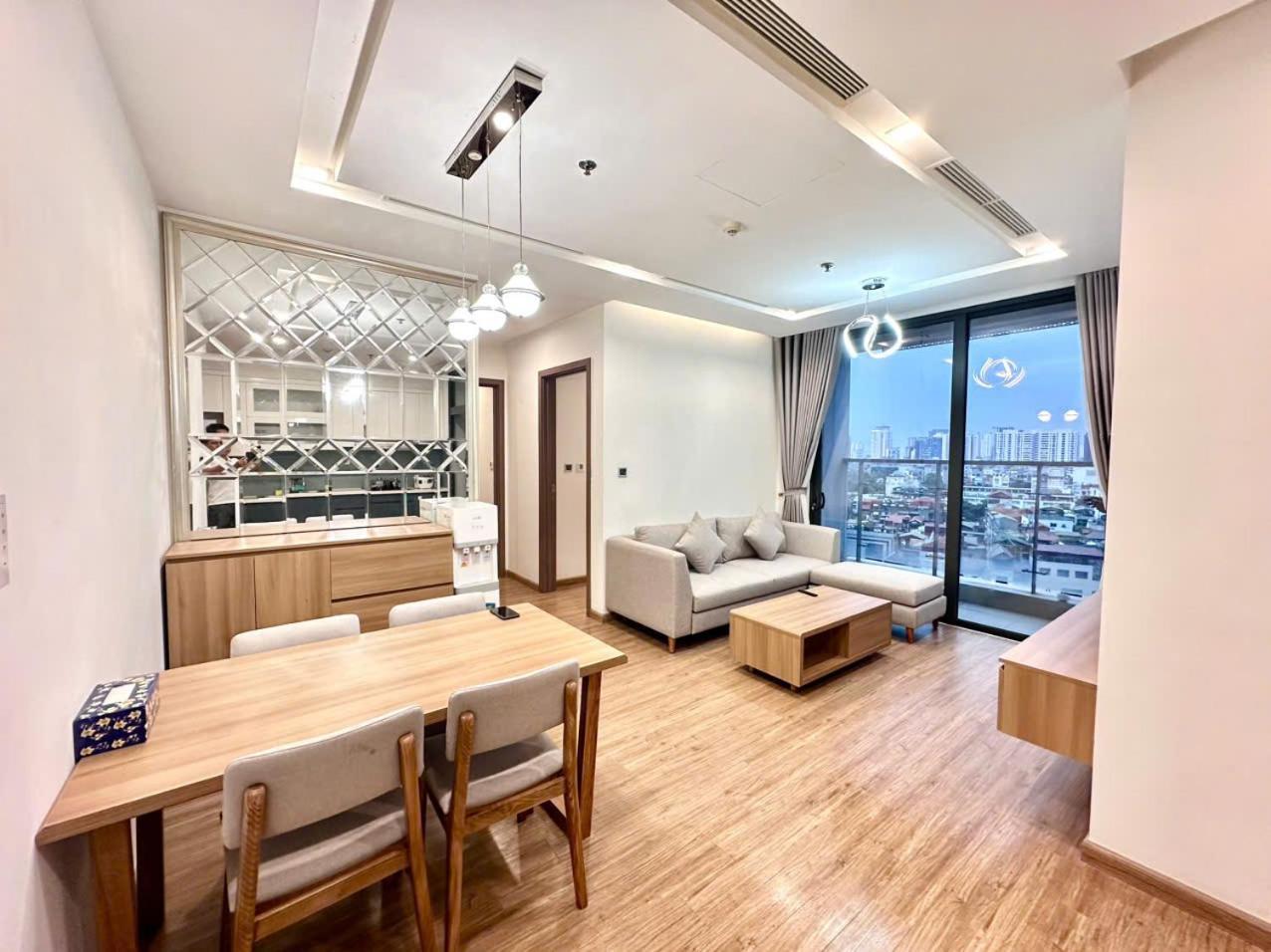 Luxury Apartment In Vinhomes Metropolis Ханой Екстериор снимка
