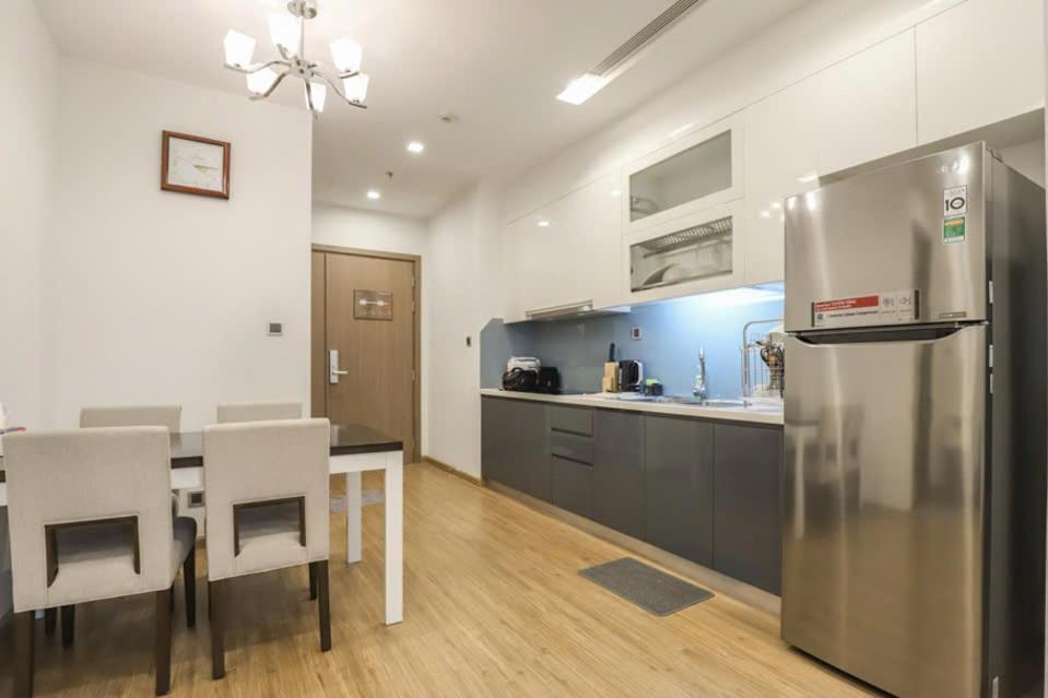 Luxury Apartment In Vinhomes Metropolis Ханой Екстериор снимка