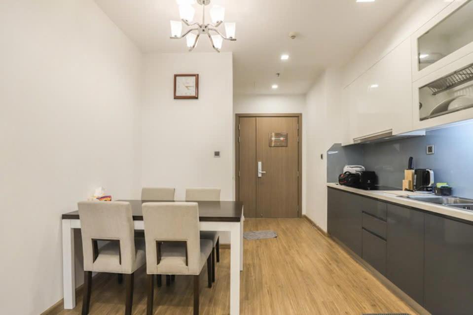 Luxury Apartment In Vinhomes Metropolis Ханой Екстериор снимка