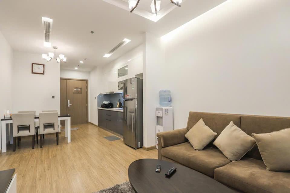 Luxury Apartment In Vinhomes Metropolis Ханой Екстериор снимка