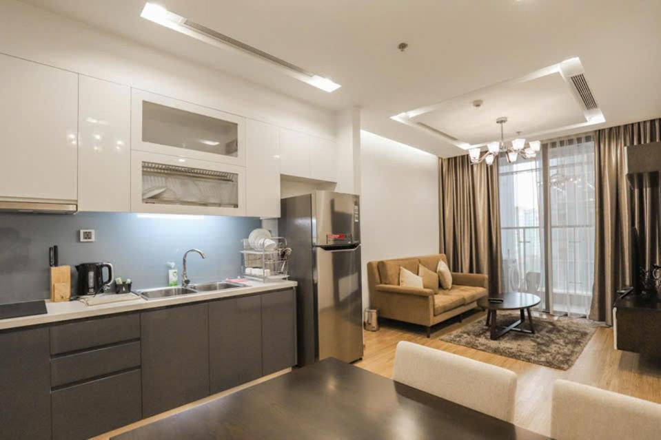 Luxury Apartment In Vinhomes Metropolis Ханой Екстериор снимка